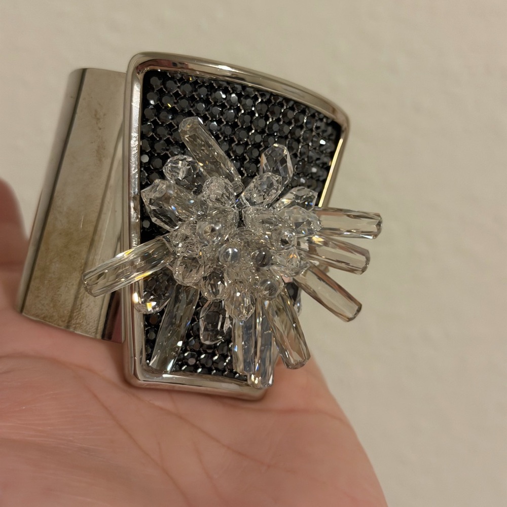 ATELIER SWAROVSKI by MARY KATRANTZOU Cuff Bracelet - Picture 3 of 8